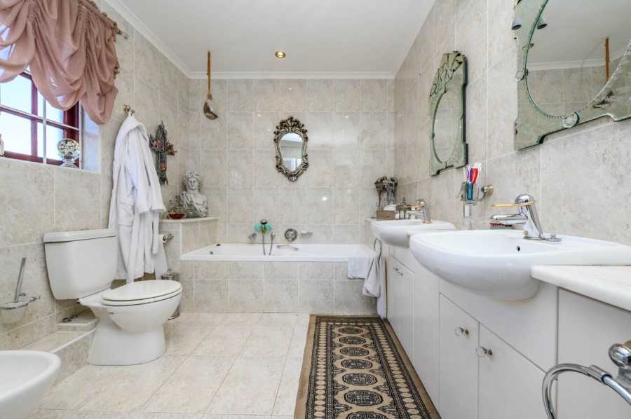 4 Bedroom Property for Sale in Walmer Eastern Cape